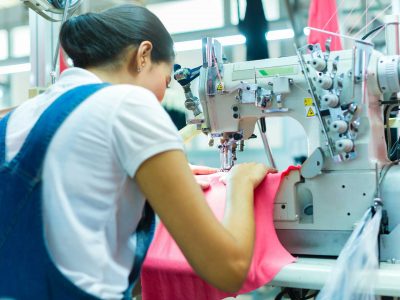 Women Sewing Machine Obras